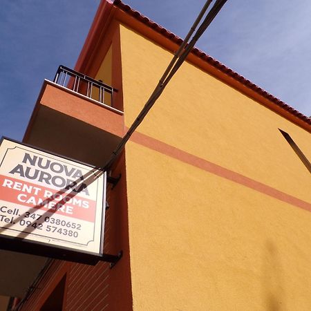 Nuova Aurora Rent Rooms ロッカルメーラ エクステリア 写真