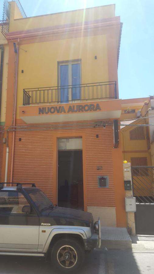 Nuova Aurora Rent Rooms ロッカルメーラ エクステリア 写真