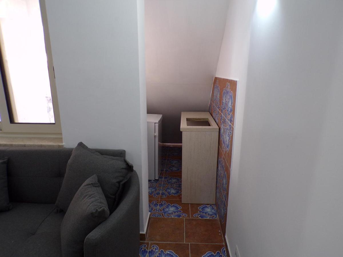 Nuova Aurora Rent Rooms ロッカルメーラ エクステリア 写真