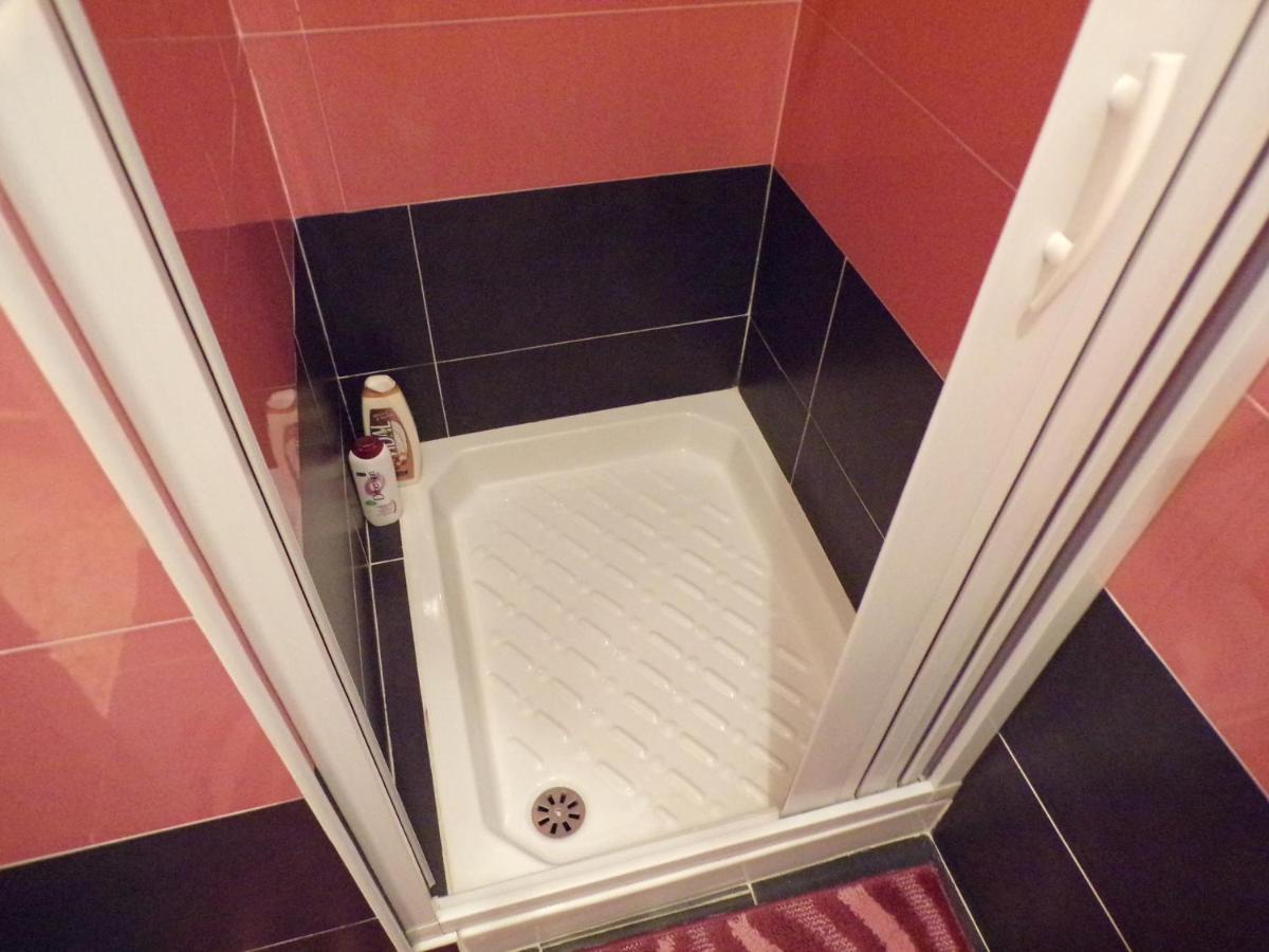 Nuova Aurora Rent Rooms ロッカルメーラ エクステリア 写真