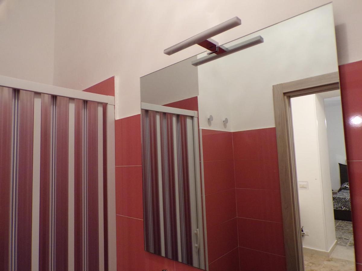 Nuova Aurora Rent Rooms ロッカルメーラ エクステリア 写真