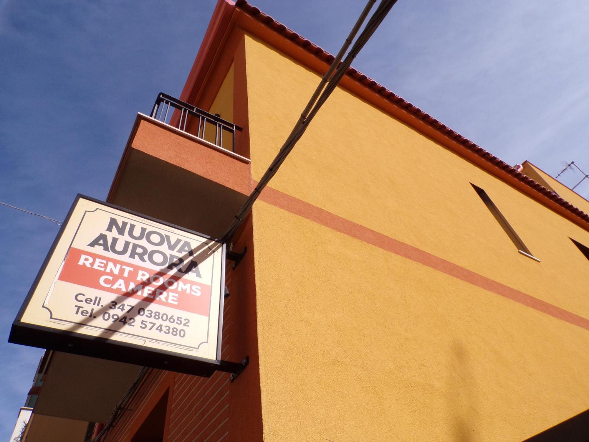 Nuova Aurora Rent Rooms ロッカルメーラ エクステリア 写真